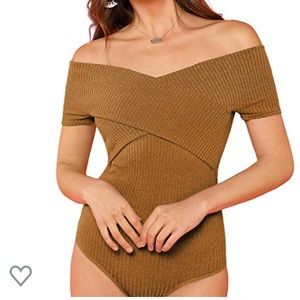 Off shoulder bodysuit cross front